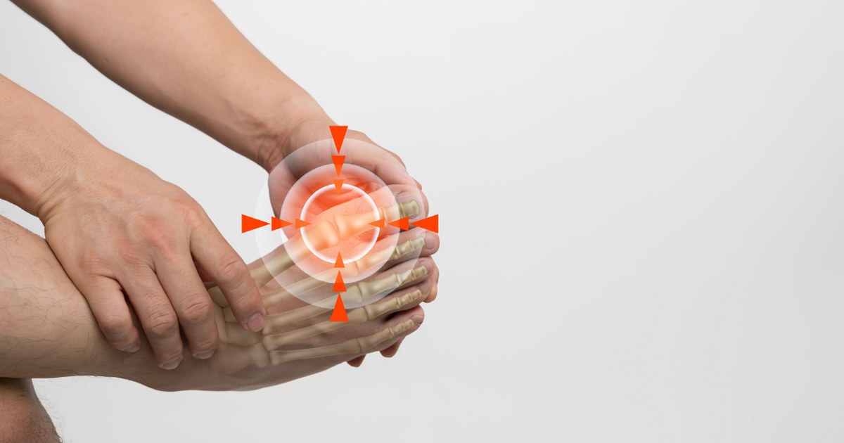 Evaluación manual del talón y de la fascia plantar en consulta